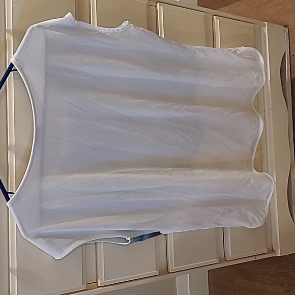 White Torquoise Pattern Shell Top - Picture 2 of 2